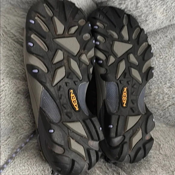 Keen Waterproof Hiking Shoes women’s size 8 - Picture 2 of 9